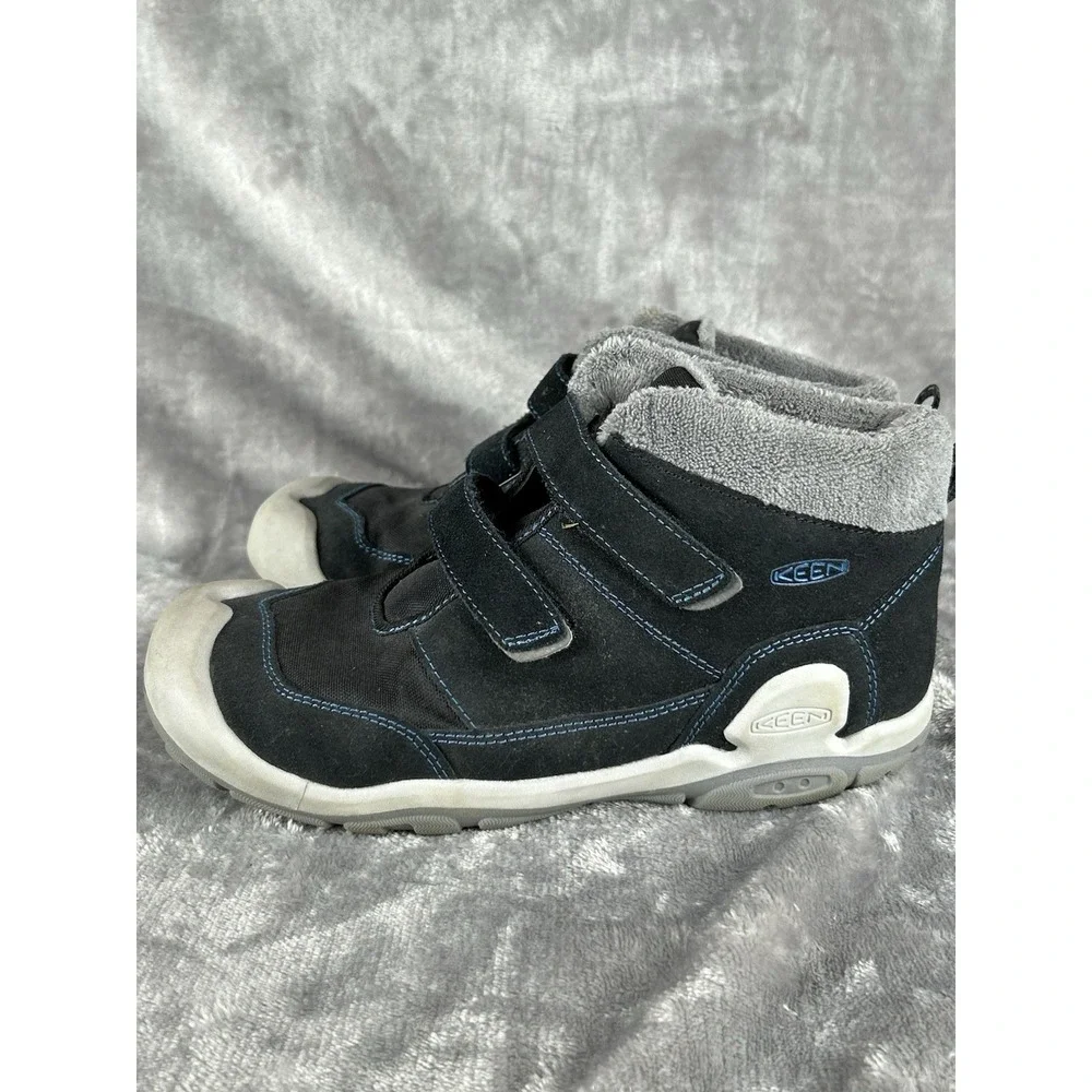 Keen Knotch Chukka Boots Big Kids Size 7 Black‎ Suede Hook & Loop Closure